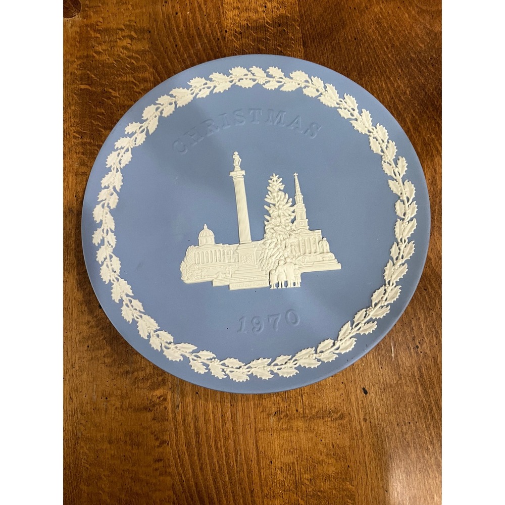 Wedgwood Christmas 1970 Blue Jasperware Plate Trafalgar Square London England